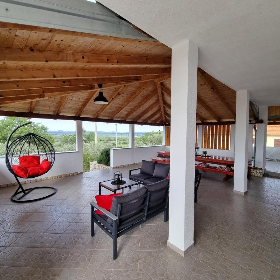 Holiday House Da & Do Pakostane Exterior photo