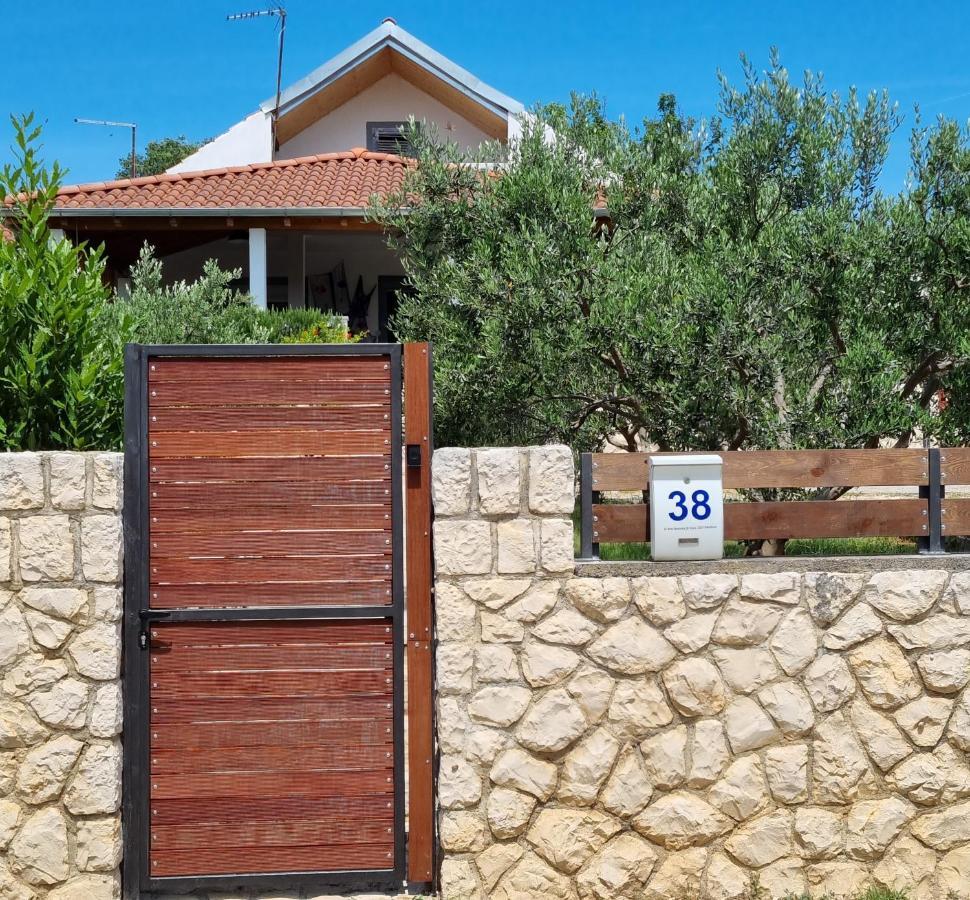 Holiday House Da & Do Pakostane Exterior photo