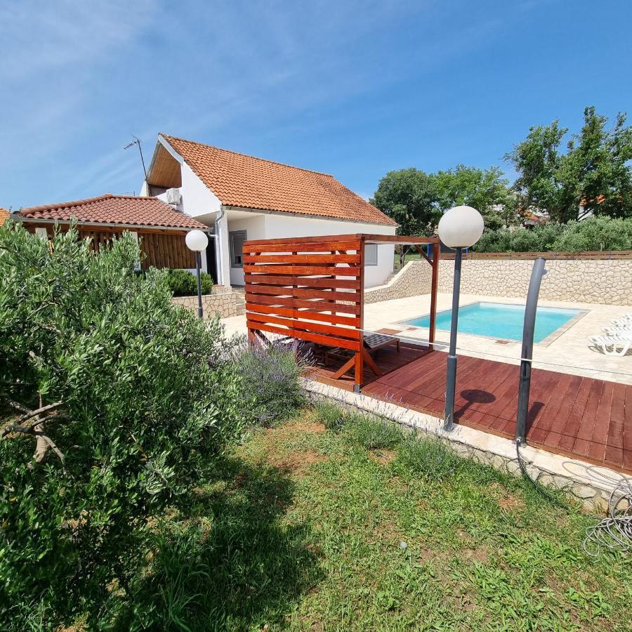 Holiday House Da & Do Pakostane Exterior photo